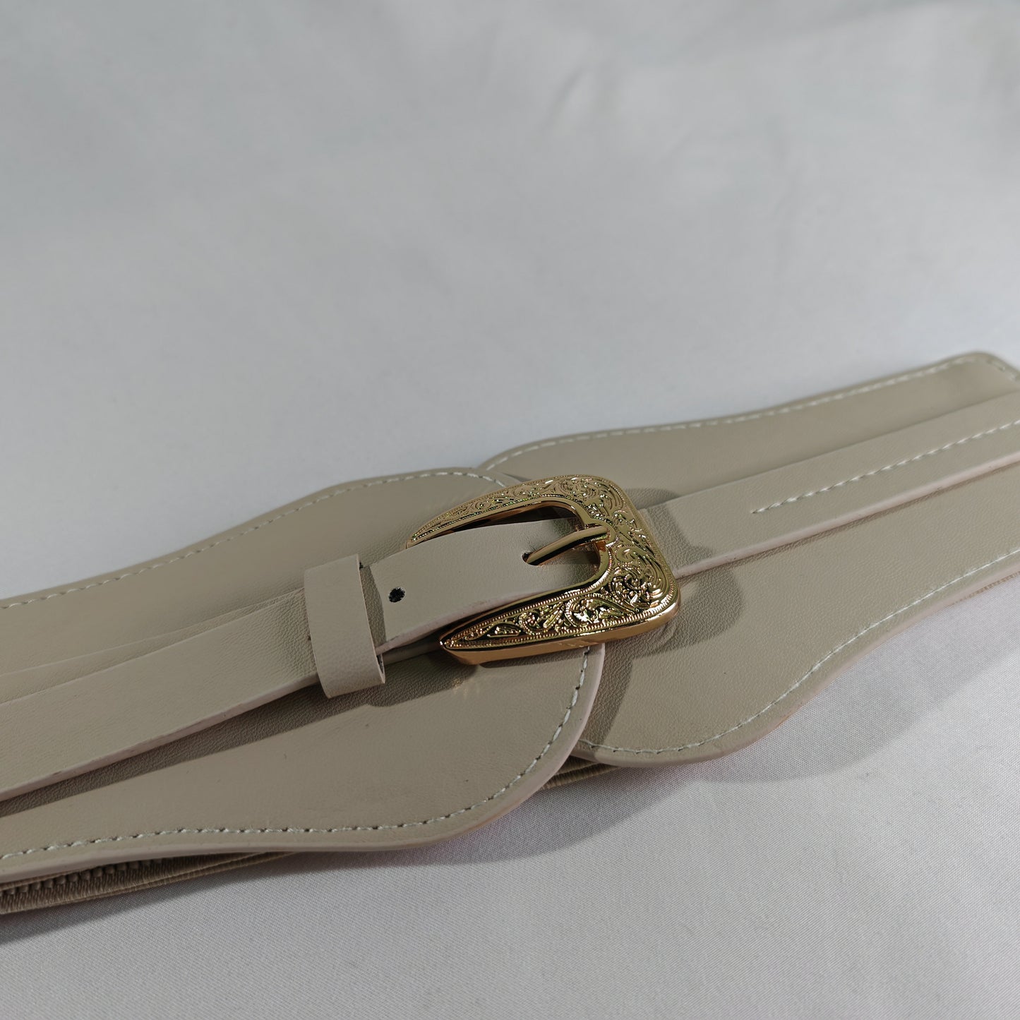 Buckle Charm Taupe